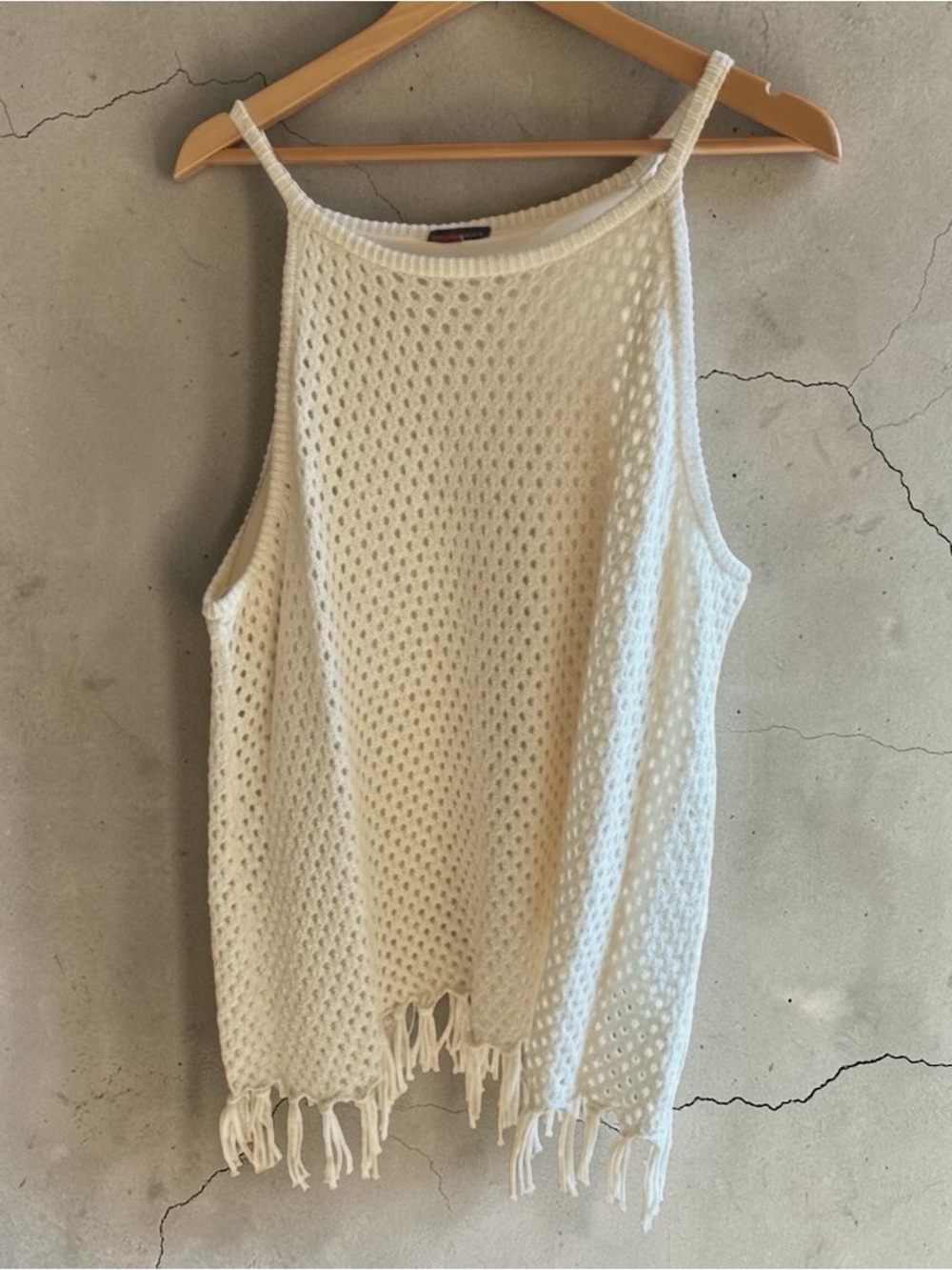 NWOT Vince Camuto Women’s Lined Crochet Fringe Top in Cream.  Size 3X.